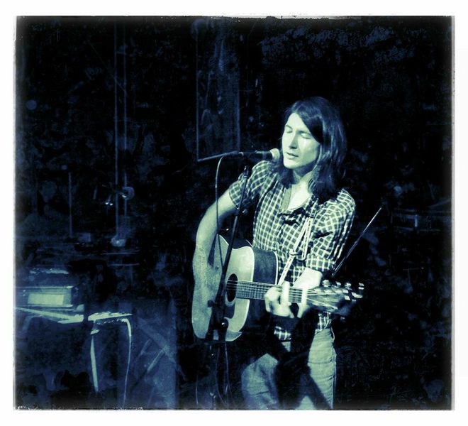 LISTEN FOR FREE TO 2 TRACKS FROM CHRIS GLEN’S LATEST EP AVAILABLE NOW…